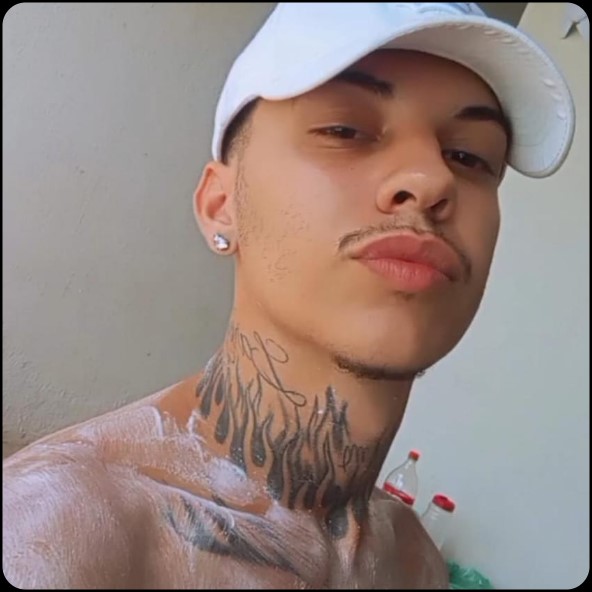 Novinho Tatuado Garoto de Programa em JSão Paulo SP